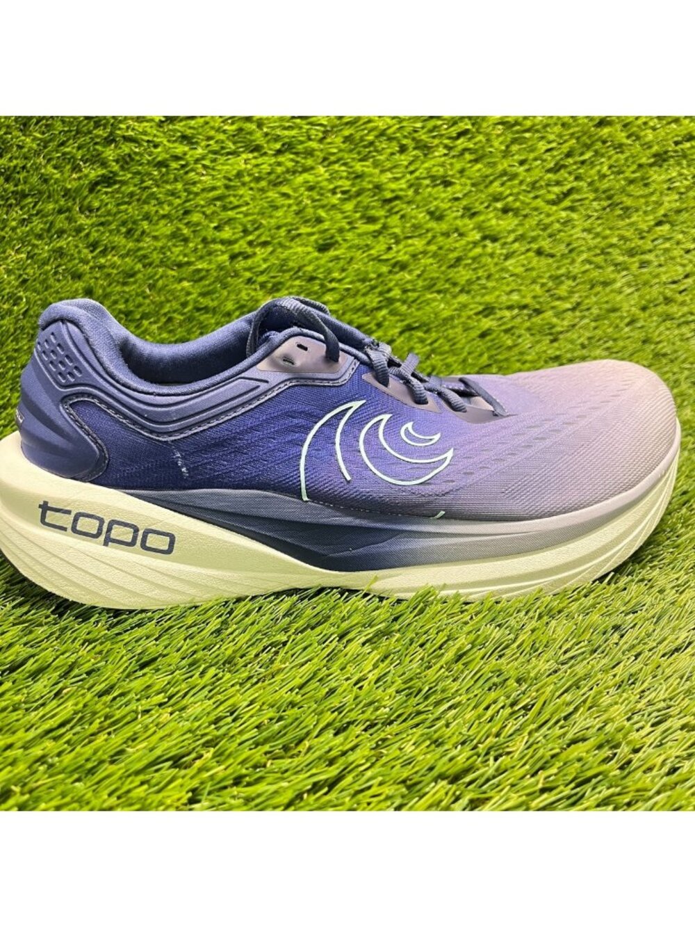 Topo Phantom 4 Womens Size 10 Purple Blue White Athletic Running Shoes Sneakers